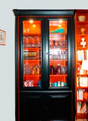 vitrine-noir-et--orange-bd